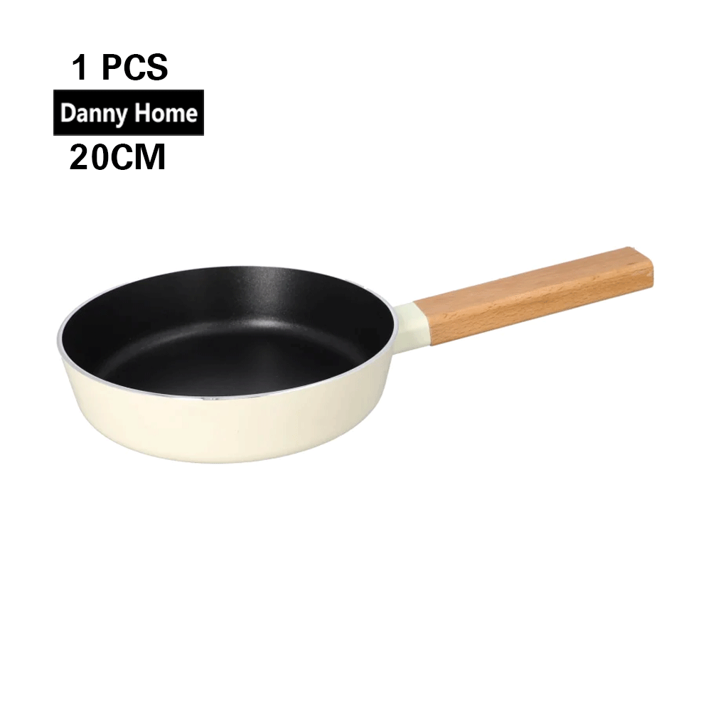 مقلاة طهي غير لاصقة بمقبض خشبي