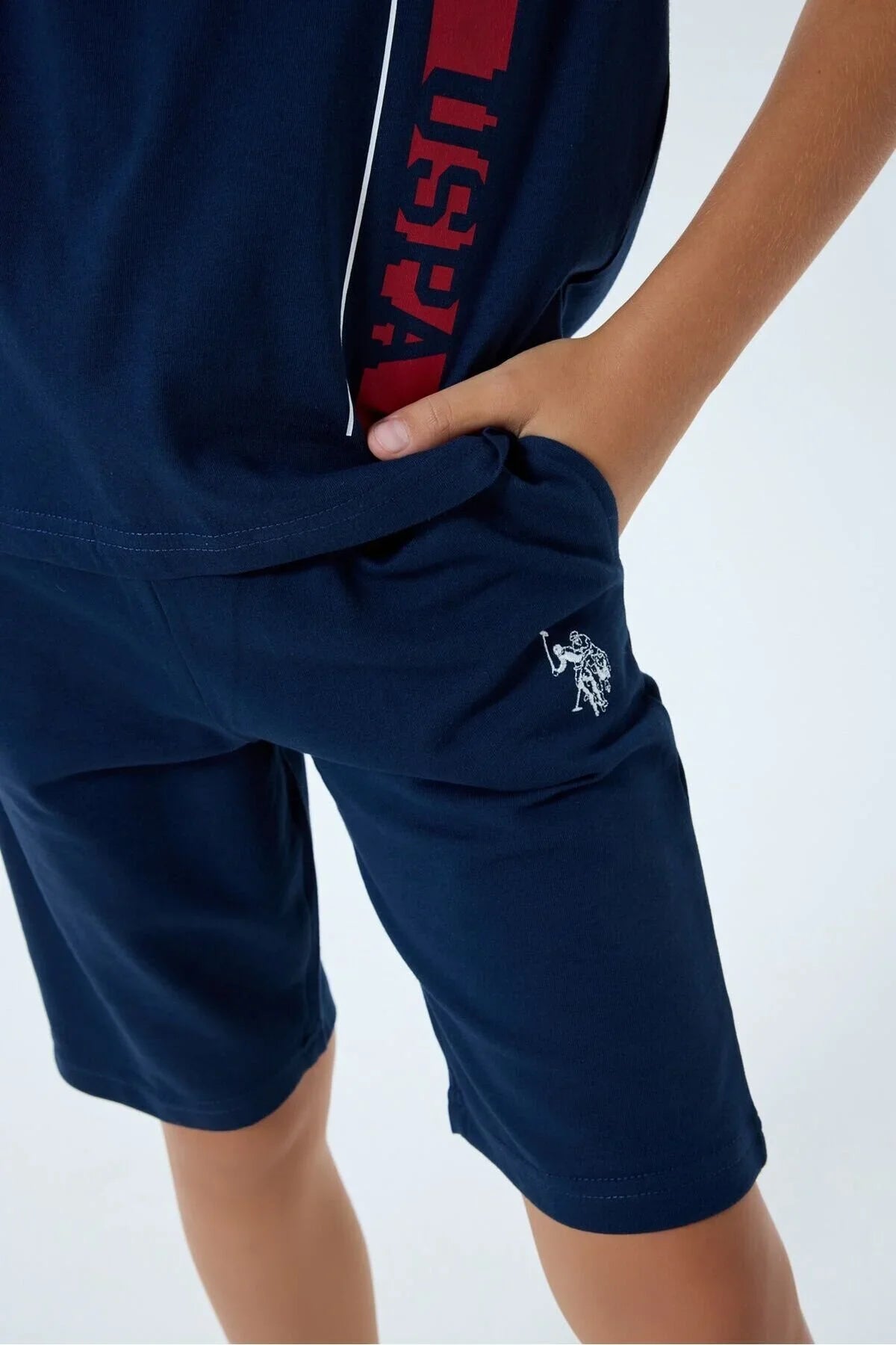 طقم اطفال