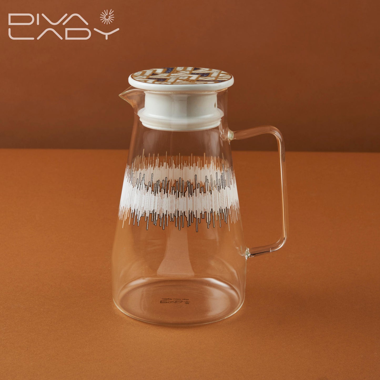 دولكة زجاج بغطاء مصدف