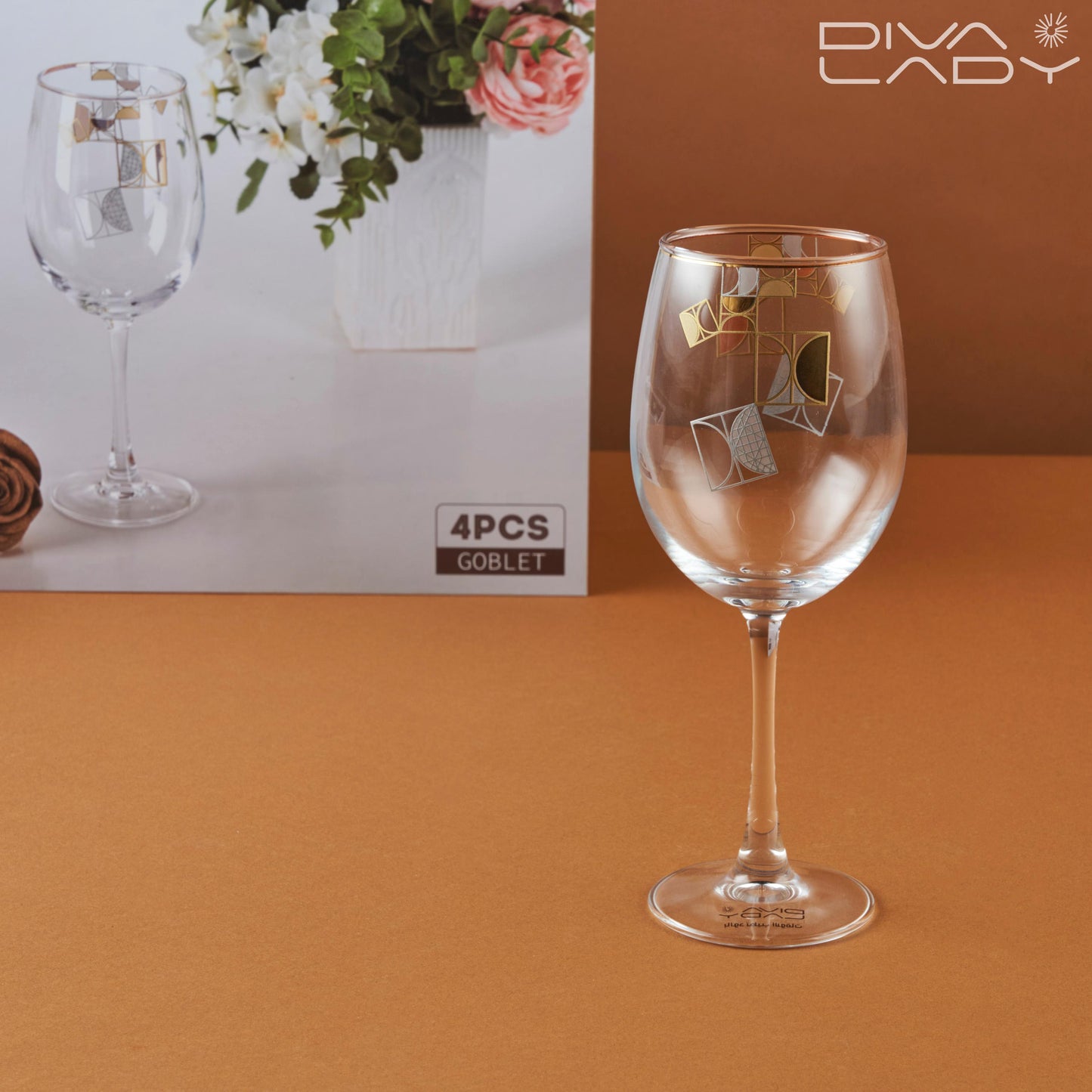 طقم كاسات بنقش هندسي