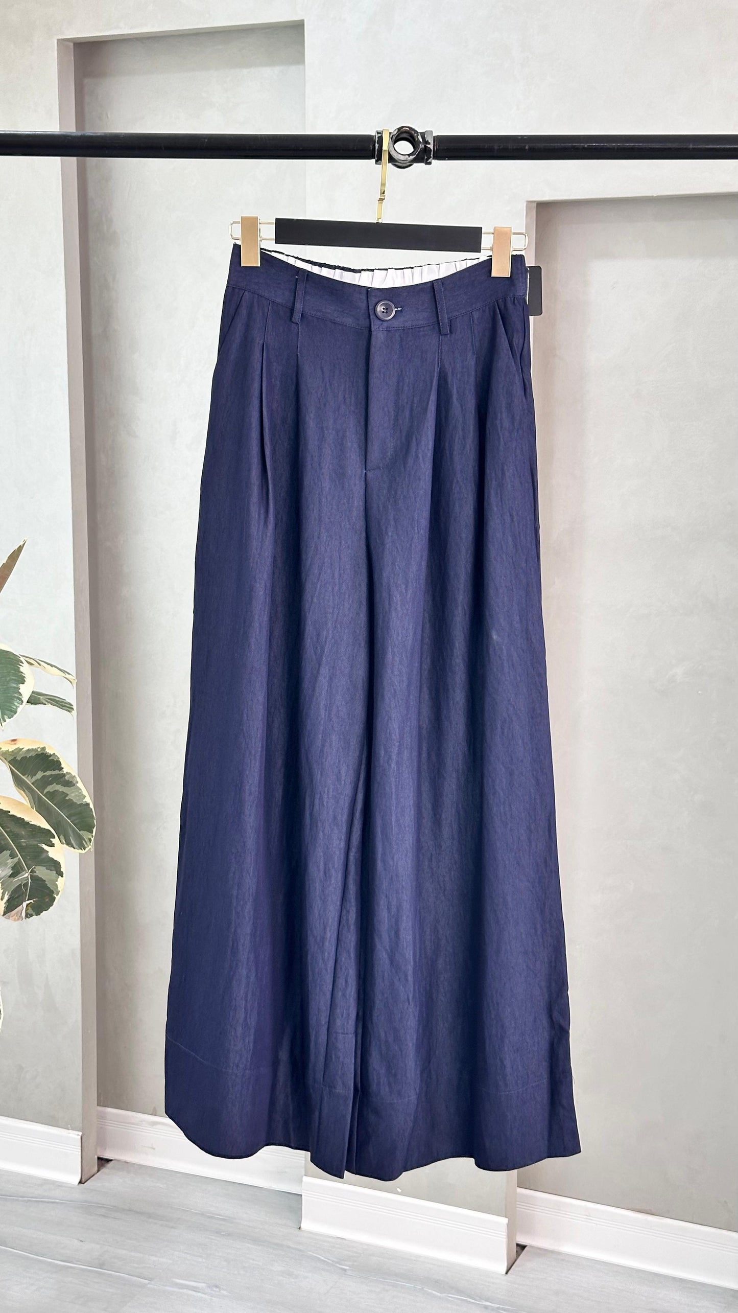 بنطلون تنورة نسائي