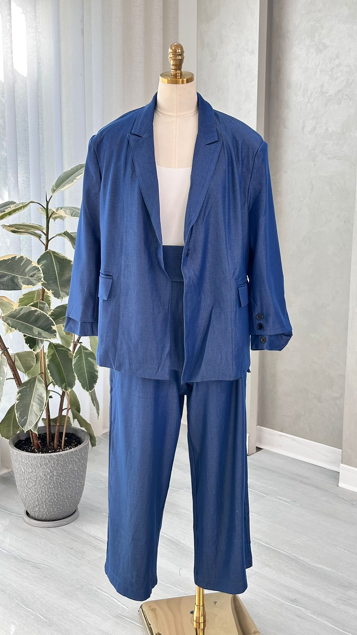 بدلة نسائي 1 زرار