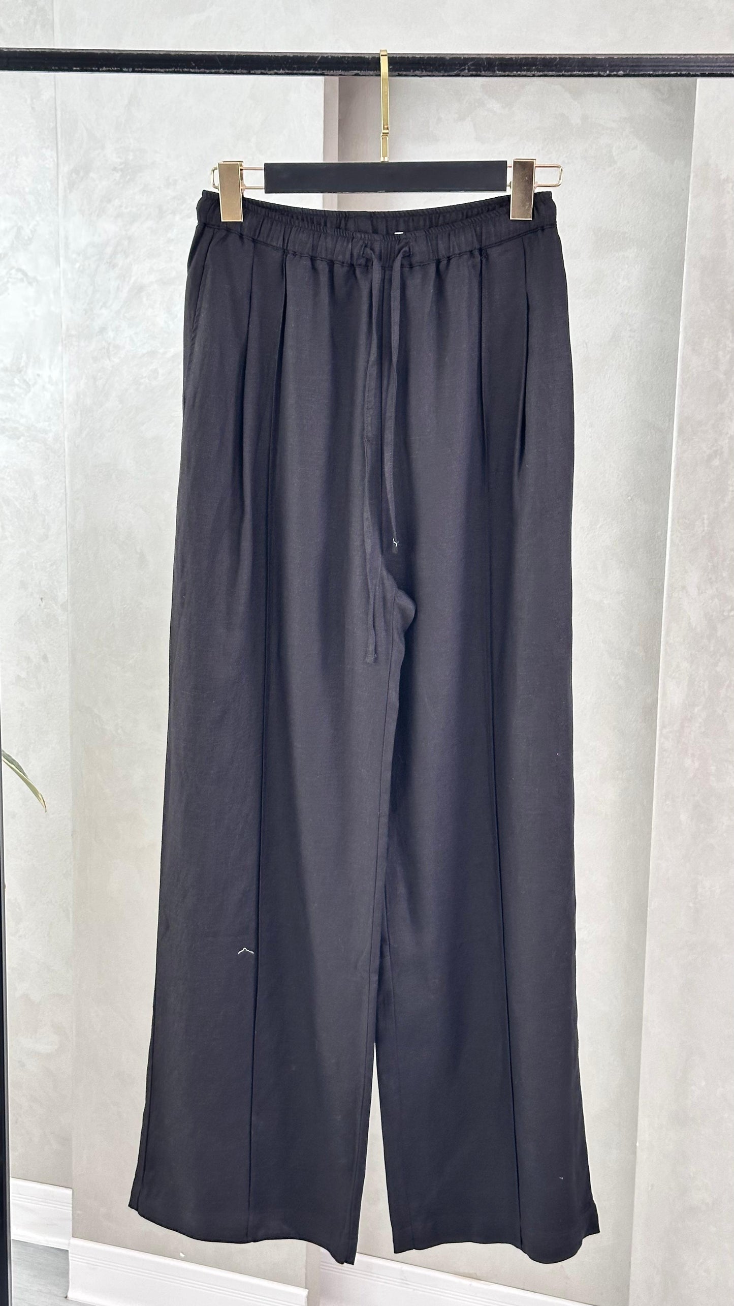 بنطلون نسائي