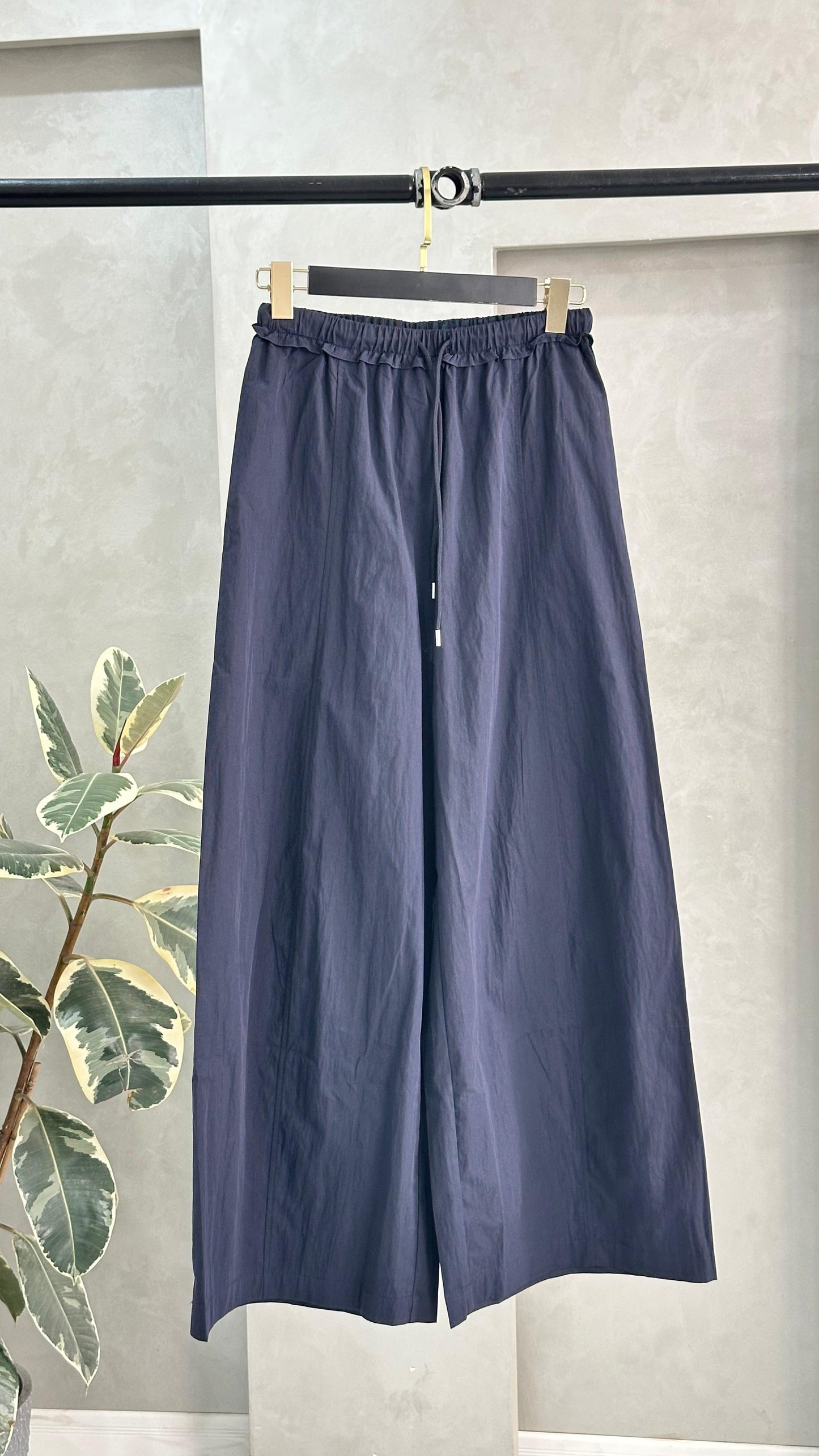 بنطلون نسائي