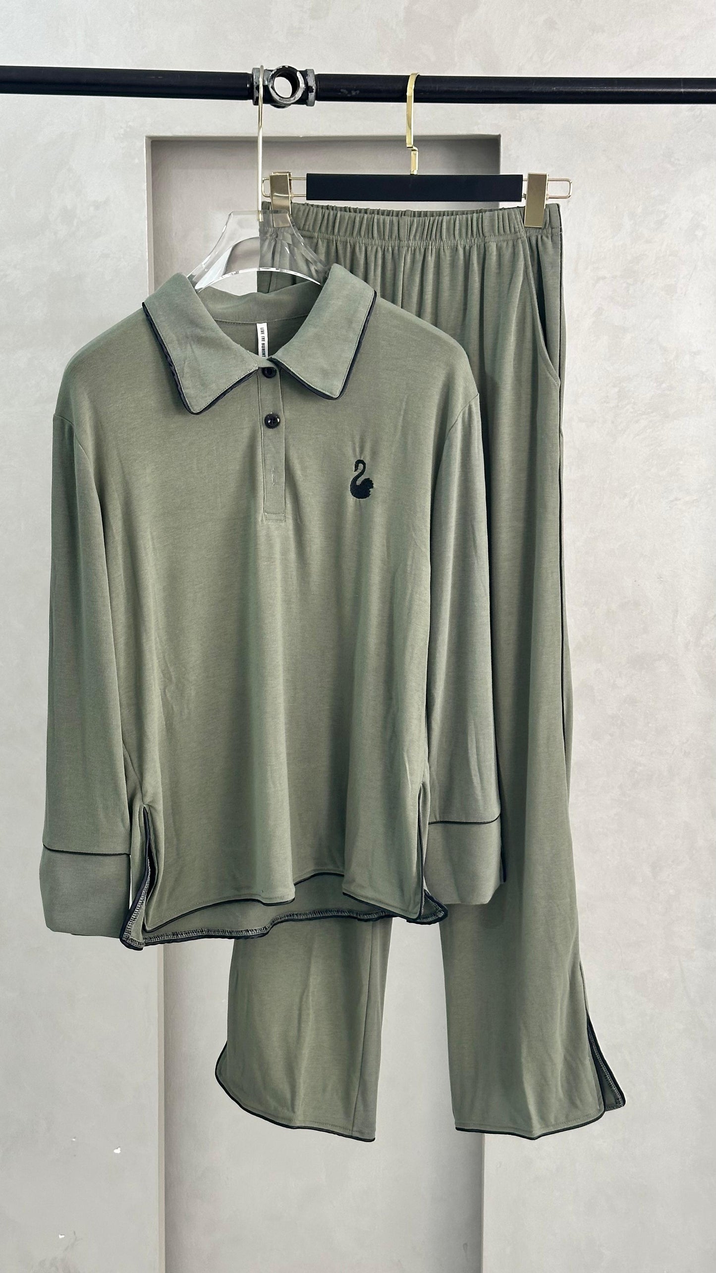 بيجامة نسائي سادة