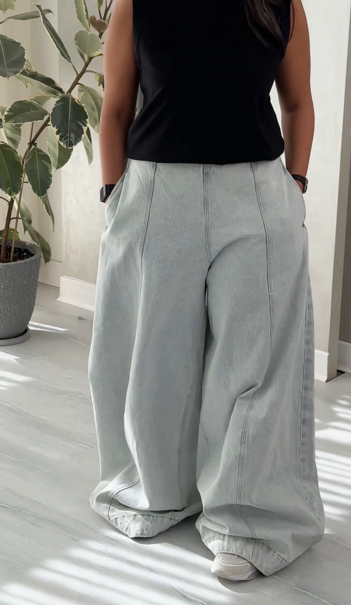 بنطلون جينز واسع