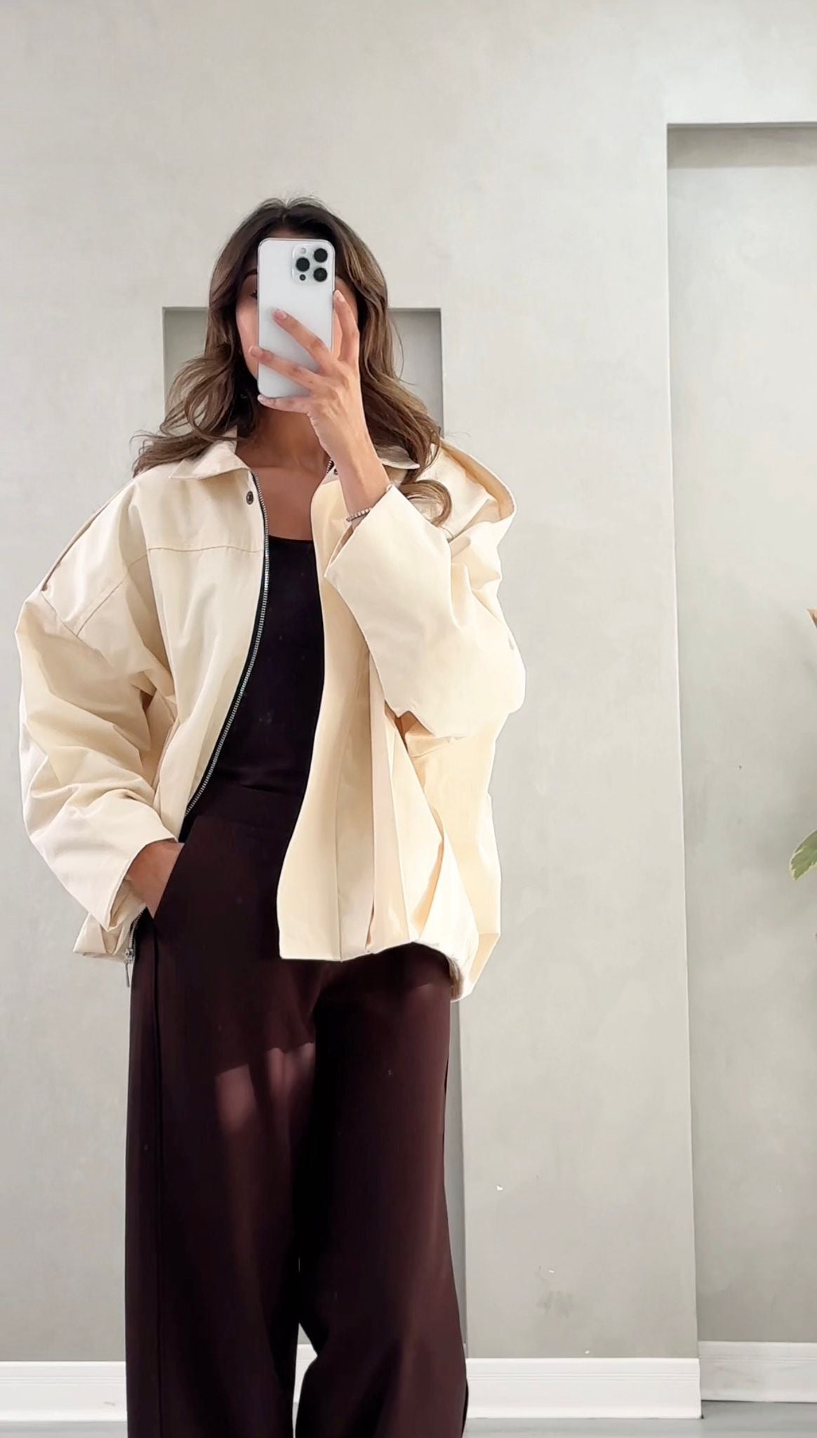 جاكيت نسائي خفيف بأكمام بالون