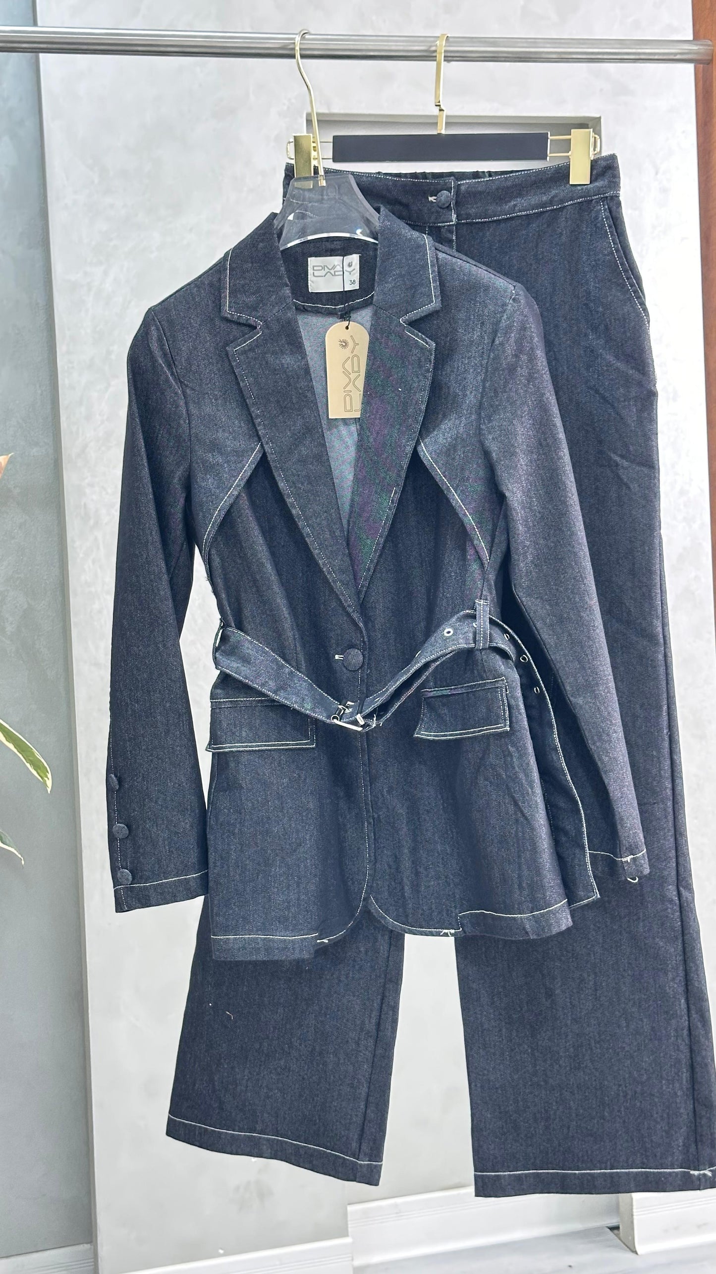 بدلة جينز رسمي بقصة انيقة