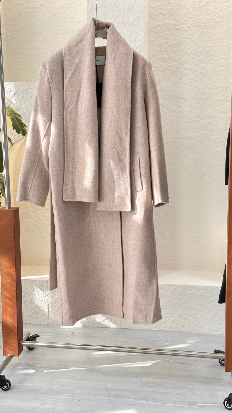 جاكيت نسائي اسكارف