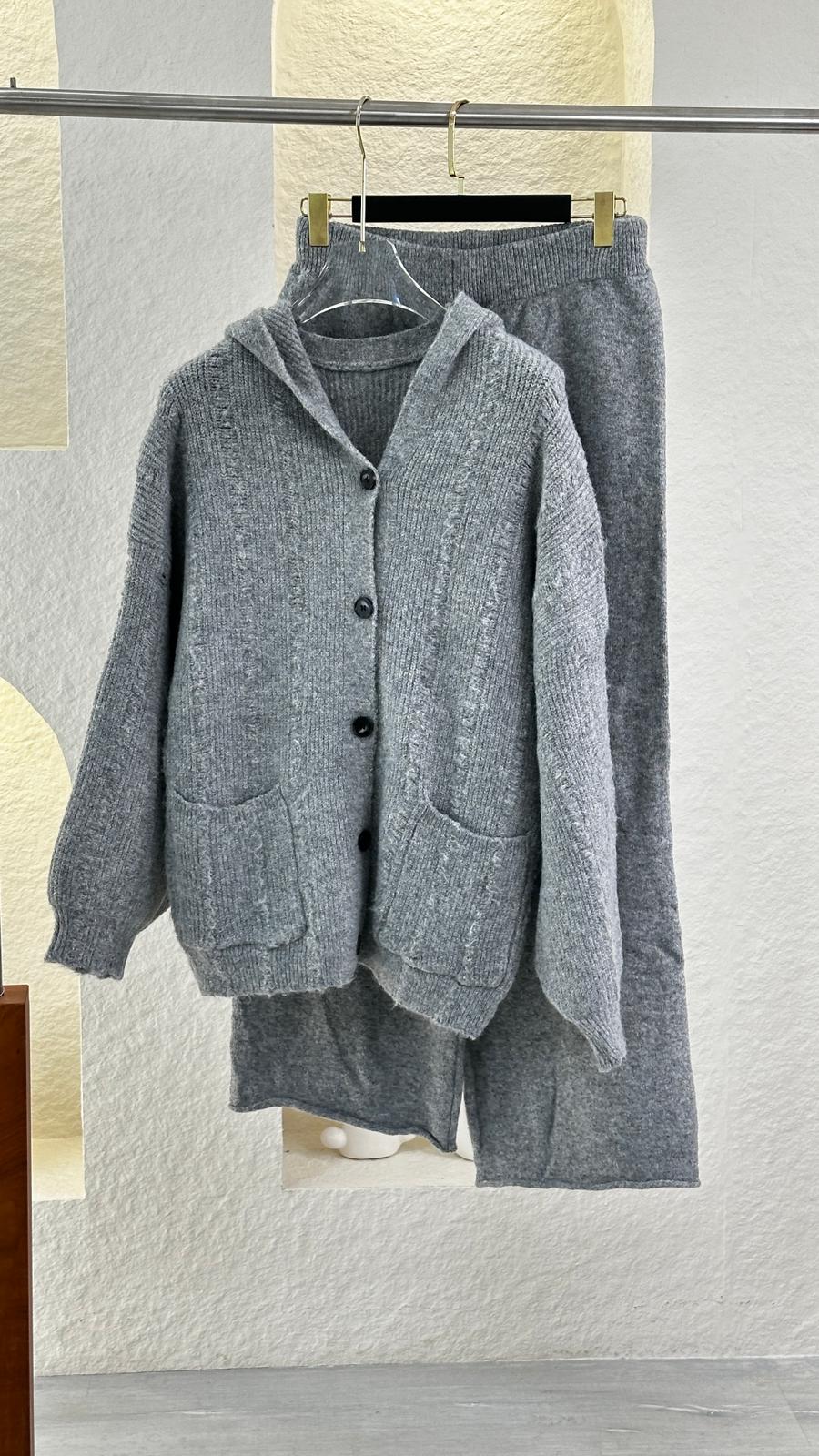 بدلة نسائي 3 قطع