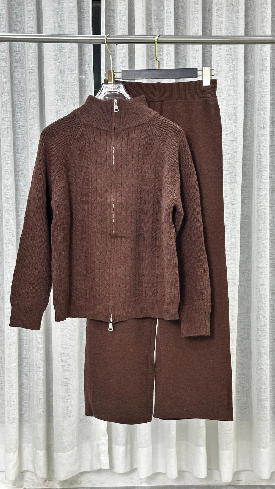 بدلة نسائي سحاب