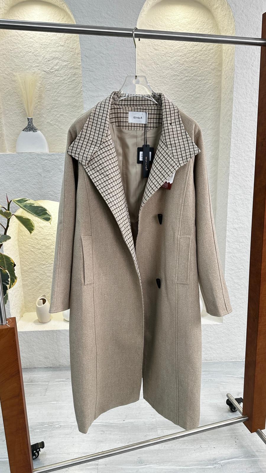 جاكيت جوخ نسائي ازرار مميز