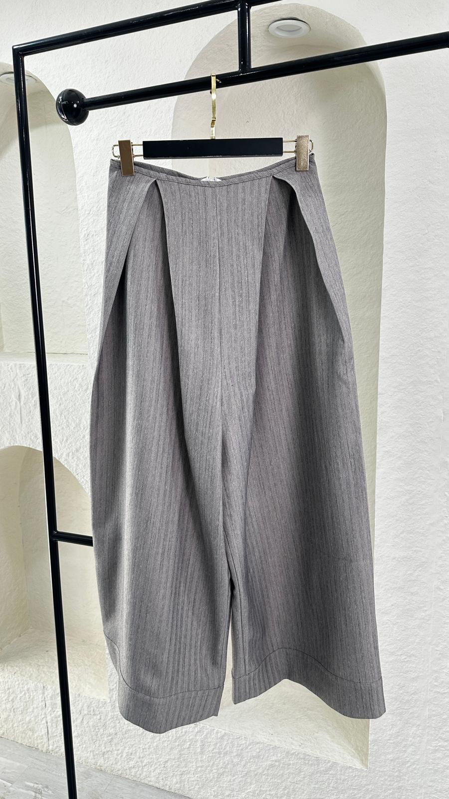 بنطلون نسائي