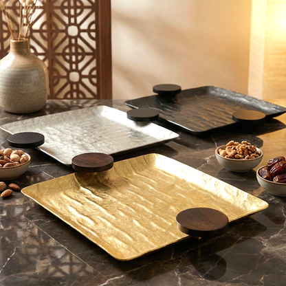 صينية تقديم مربعة صغيرة