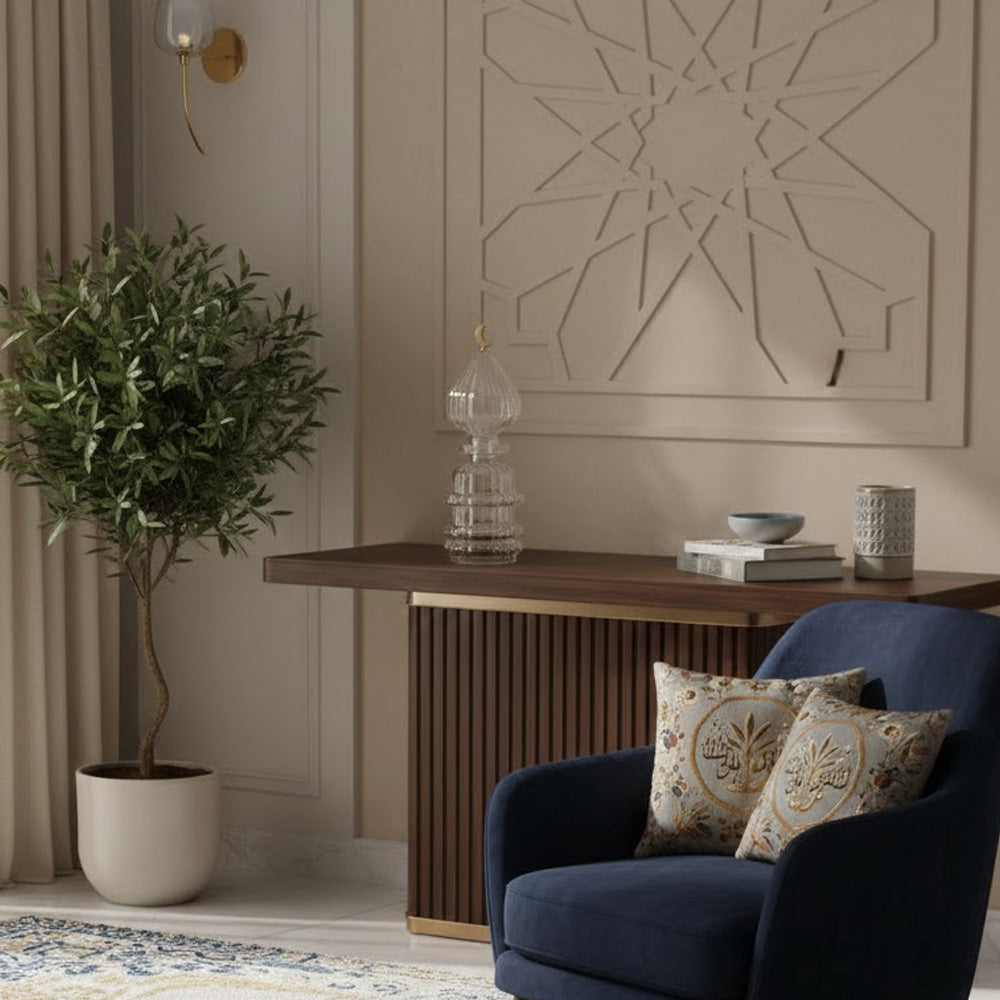 زينة زجاجية مضلعة