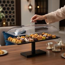 حامل كيك كبير بغطاء مقبب