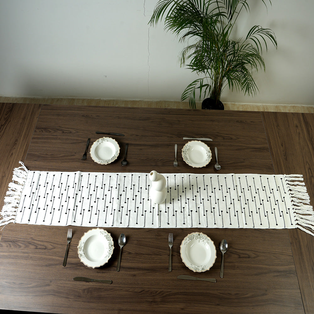 مفرش طاولة بوهو منسوج