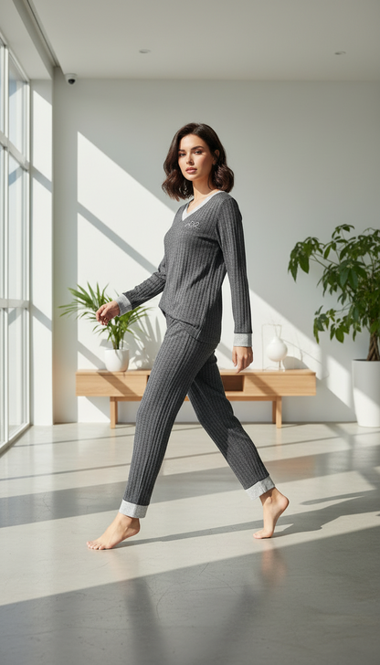 بيجامة نسائي باطراف ذو سوار