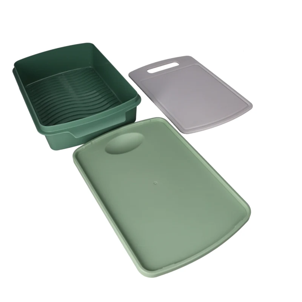 علبة التتبيلة والطعام ولوح التقطيع