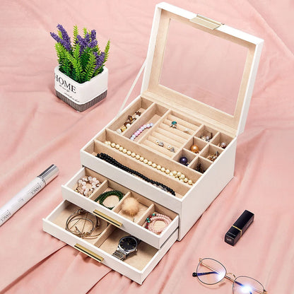 صندوق مجوهرات مع غطاء زجاجي