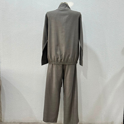 بدلة نسائي