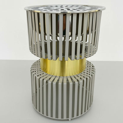 دوة و شواية معدنية بإطار ذهبي