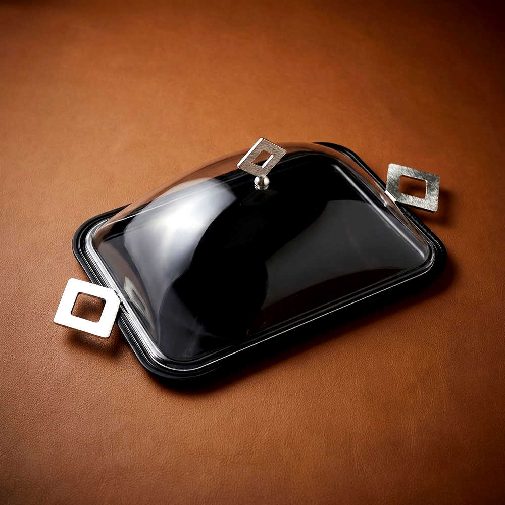 طبق تقديم كيك بغطاء وسط