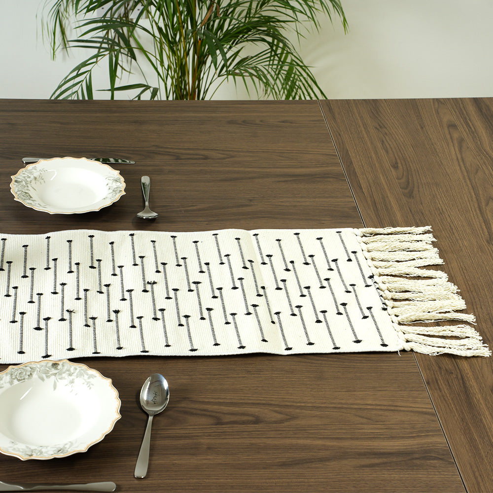 مفرش طاولة بوهو منسوج