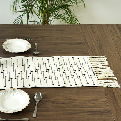 مفرش طاولة بوهو منسوج