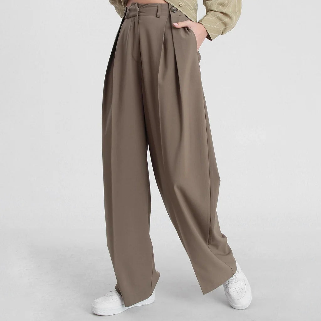 بنطلون نسائي عريض بكسرات