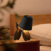 مصباح LED محمول بجانب السرير