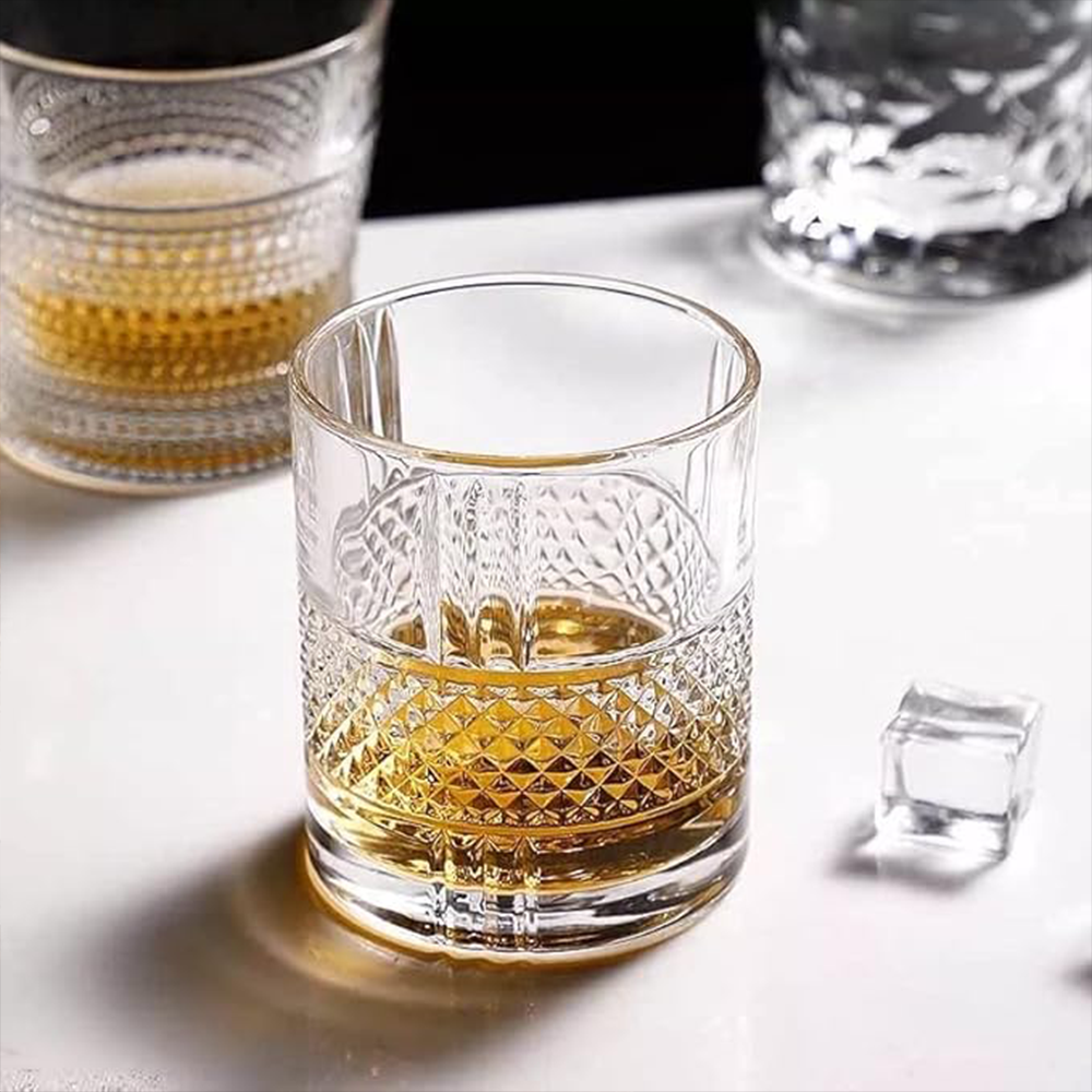 طقم أكواب زجاجية منقوشة