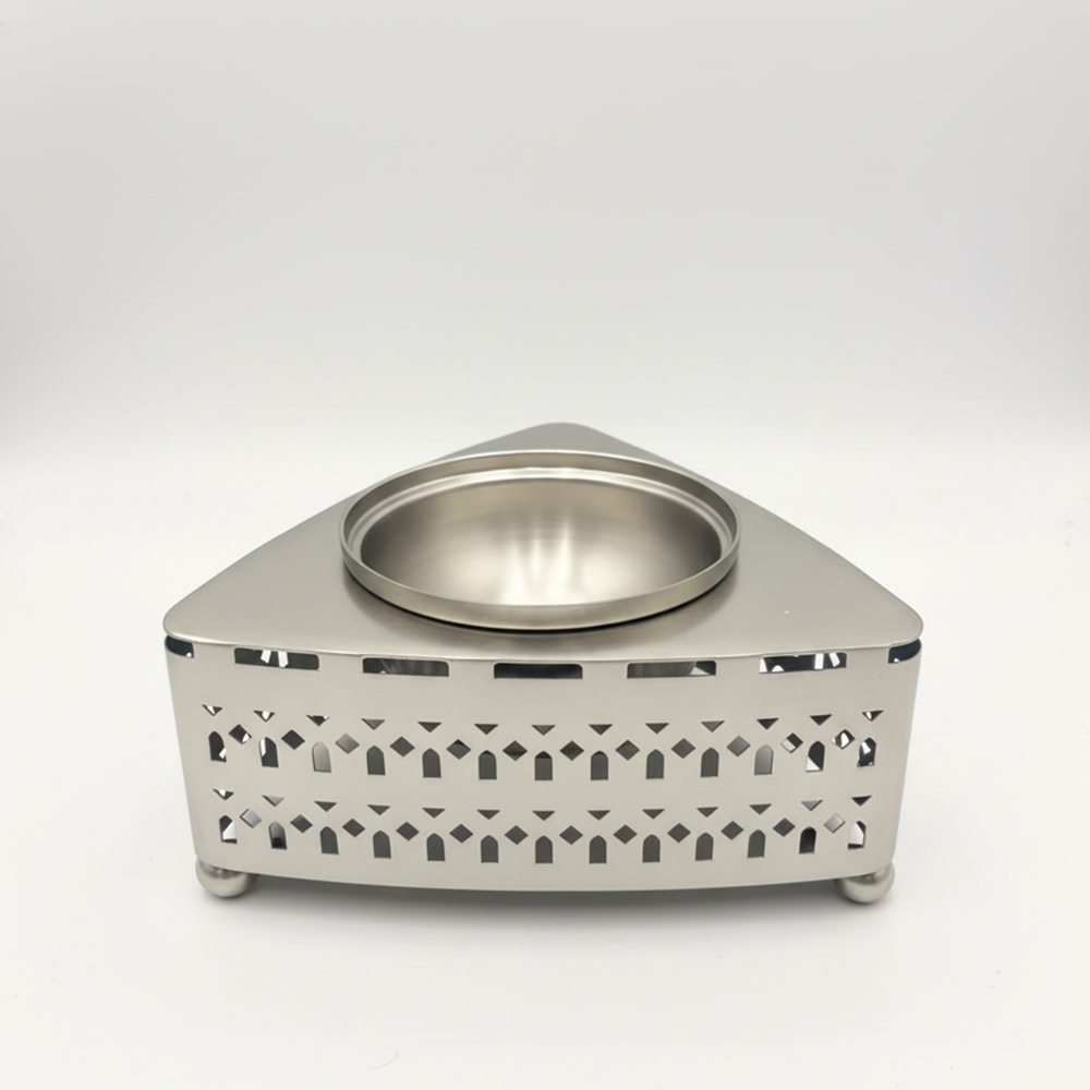 تمرية معدنية بتصميم مثلث