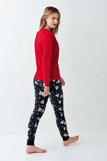 بيجامة نسائي