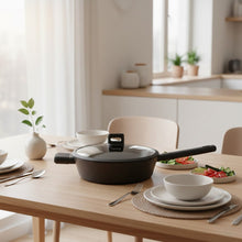 مقلاة 28 سم مع غطاء