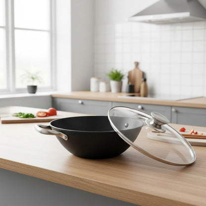 مقلاة ووك من الحديد الزهر - أسود