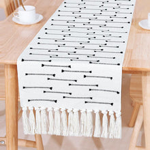 مفرش طاولة بوهو منسوج من القطن الطبيعي مع شرابات، المقاس: 35*180 سم