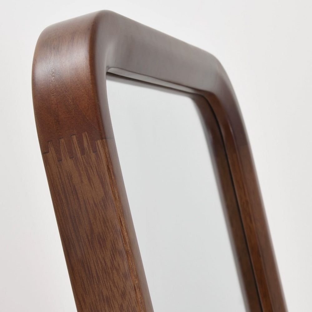 مرآة سحرية للمنزل مصنوعة من الخشب