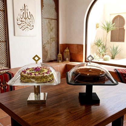 طبق تقديم كيك بغطاء وسط