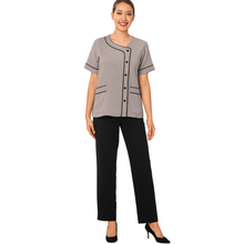 ملابس يونيفورم للخدم