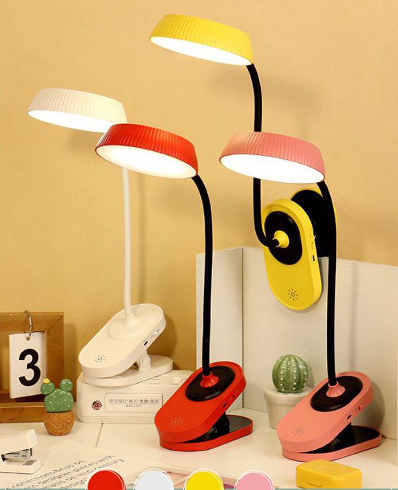 ‏مصباح طاولة LED مع مشبك‏