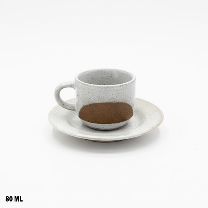 فنجان قهوة تصميم من وحي الهدوء