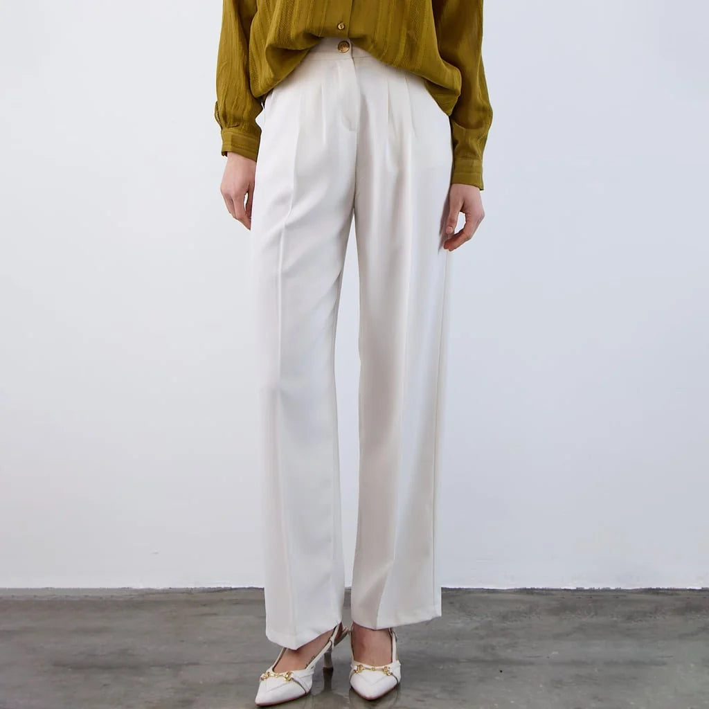 بنطلون نسائي بكسرة