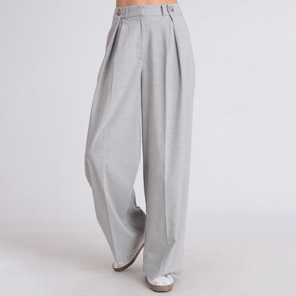 بنطلون نسائي عريض بكسرات