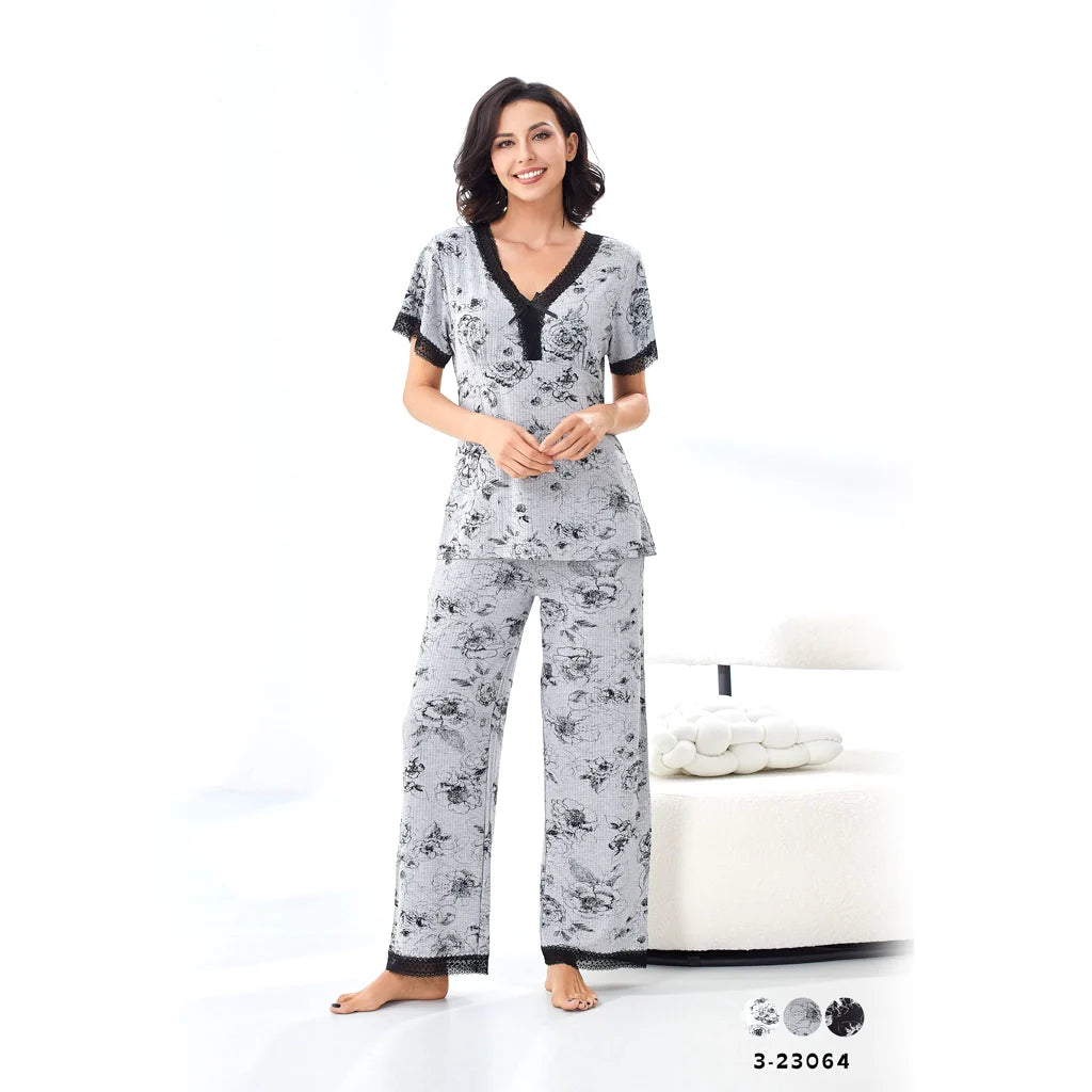 بيجامة نسائي  ياقة واسعة