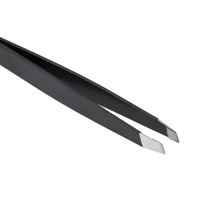 ملقط حواجب ذو طرف مائل