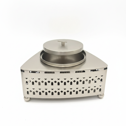 تمرية معدنية بتصميم مثلث