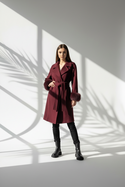 جاكيت نسائي قصير