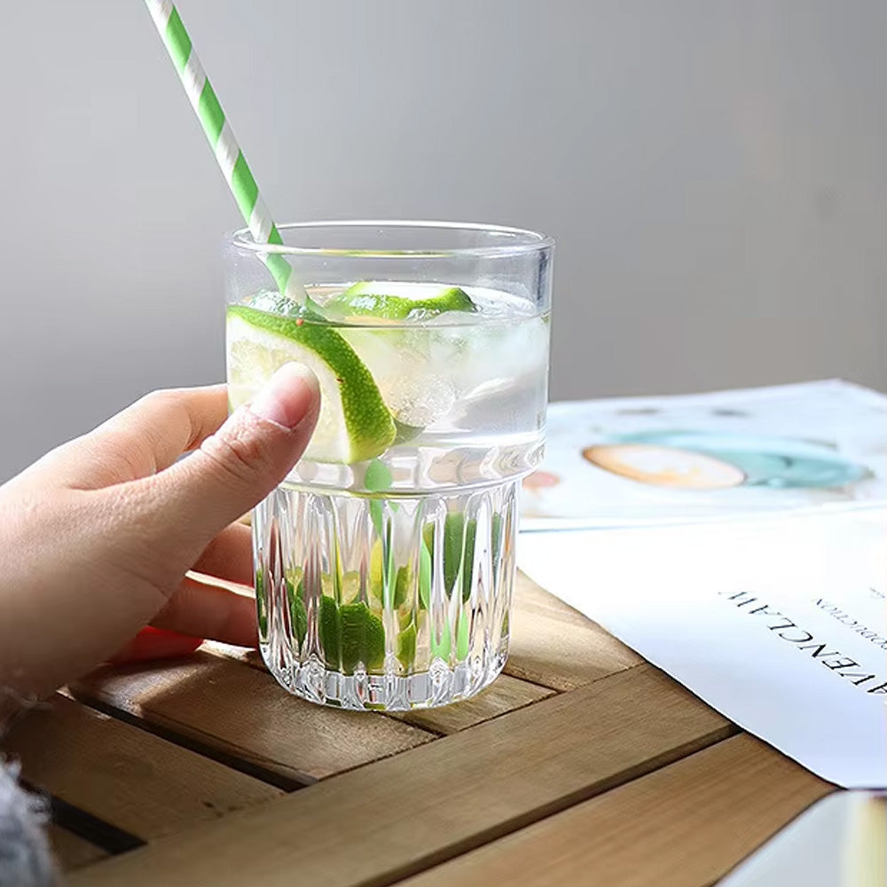 كوب شرب  محزز من الاسفل