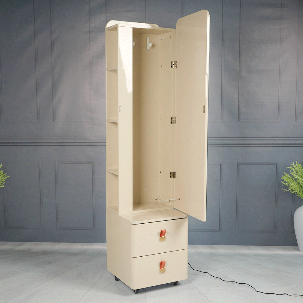 خزانة مع علاقات وأرفف وأدراج